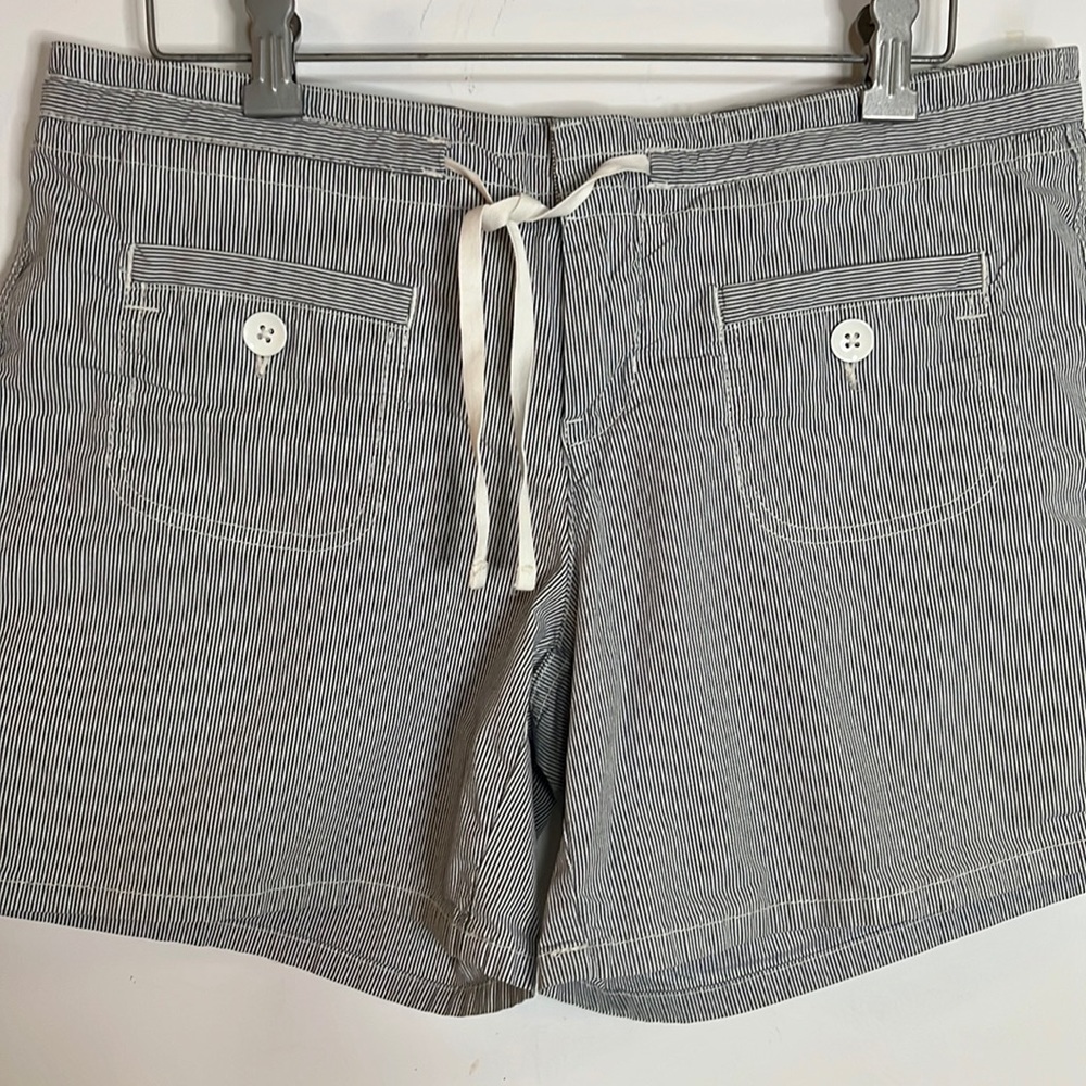GAP Navy & White Pinstripe Drawstring Shorts 8